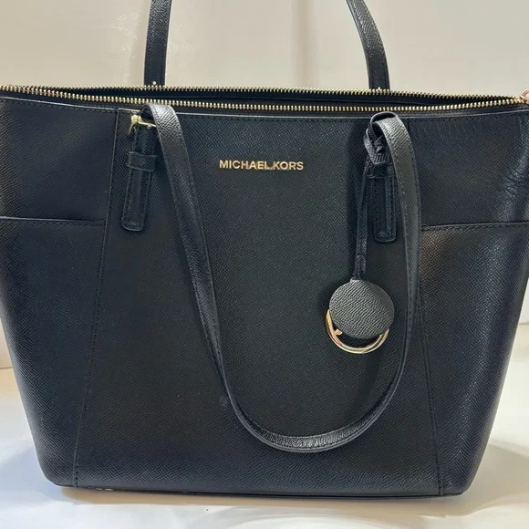 Michael Kors Elegant Black Tote - Picture 2 of 14